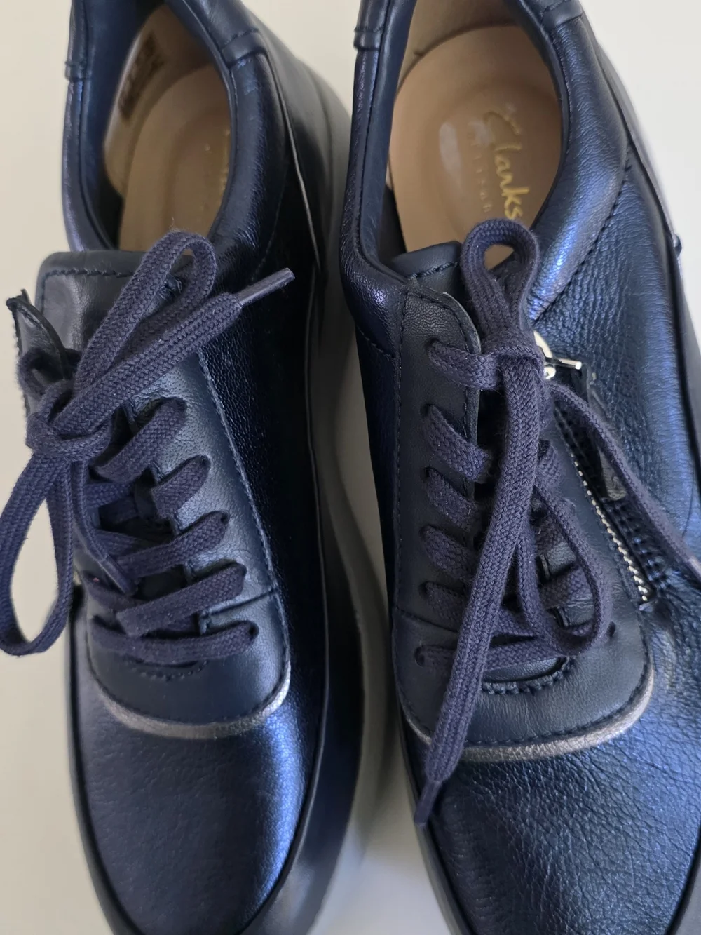 Clarks Men’s Dark Navy Leather Lace-Up Sneakers with Side Zip